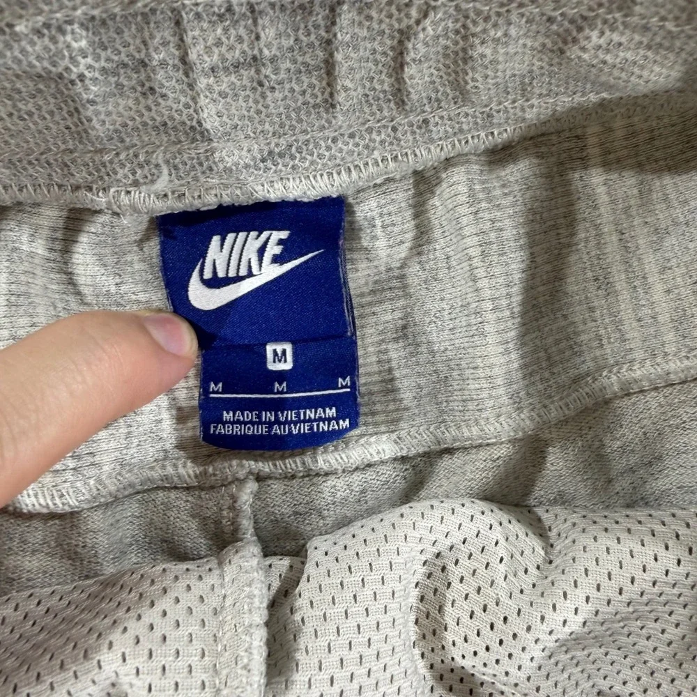 Nike Mens Sportswear Heathered Knit Shorts Gray Drawstring Zipper Pocket Size M